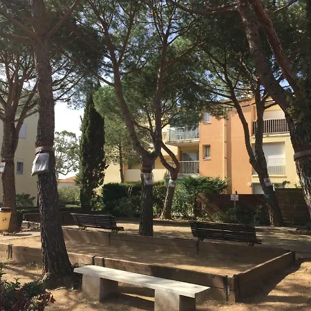 Apartment Studio Cabine Proche Plage Au Calme Agde