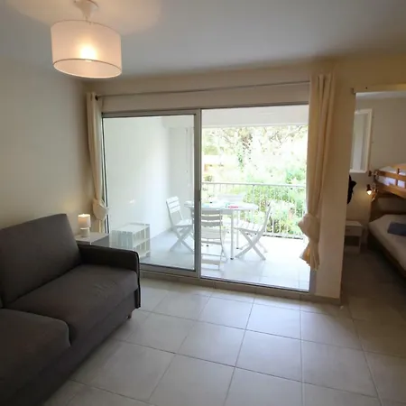 Apartment Studio Cabine Proche Plage Au Calme Agde